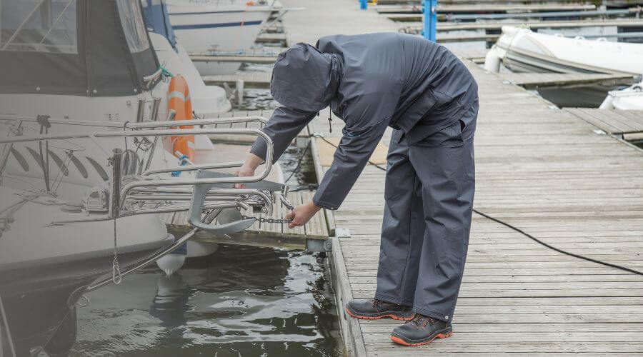 Why choose water damage restoration service for emergency flood repair in Houston